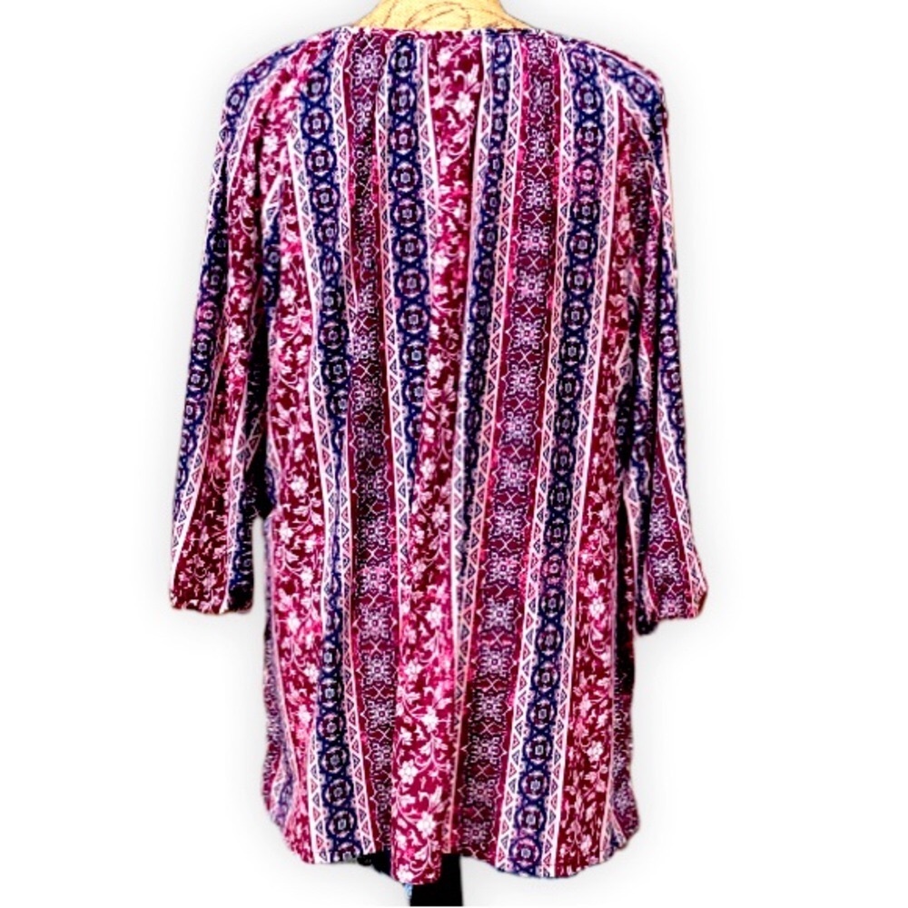 Catherine’s 1X Tunic Flowing Pullover 3/4 Sleeve - Picture 2 of 8